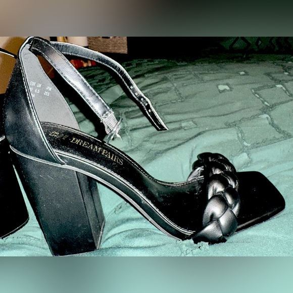 Black chunky heel - Picture 3 of 6